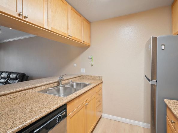 1087 MURRIETA Boulevard 242, Livermore CA 94550