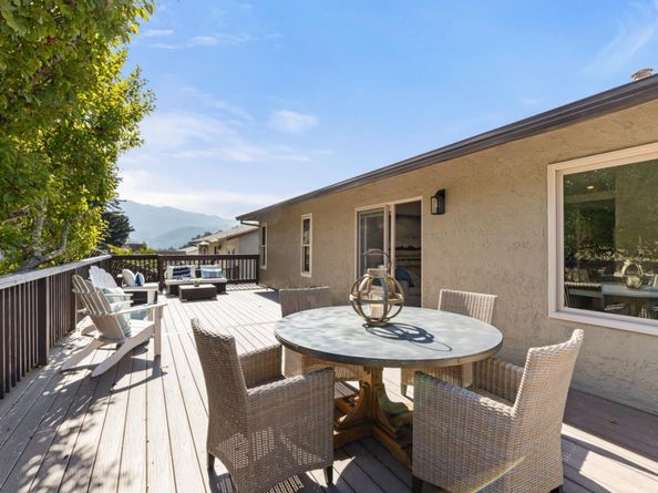 1136 Oddstad Boulevard, Pacifica CA 94044