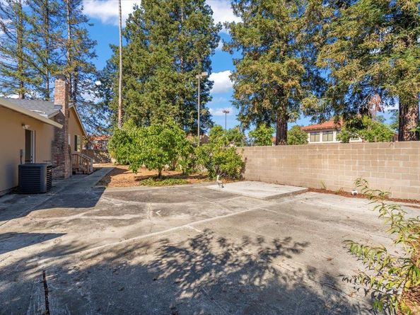 10101 Richwood Drive, Cupertino CA 95014
