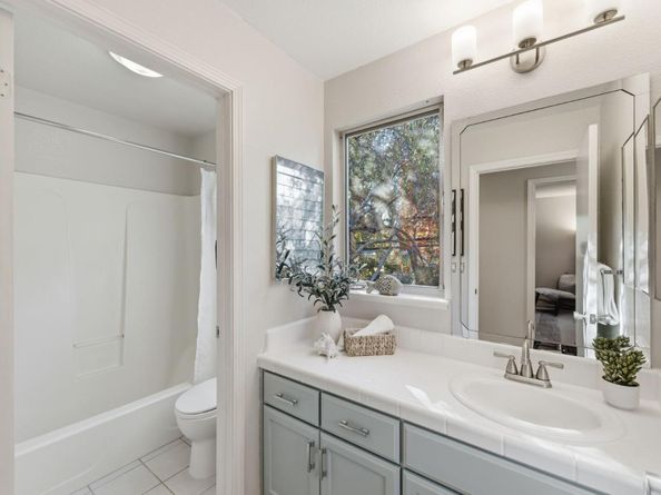 1962 Menalto B, Menlo Park CA 94025