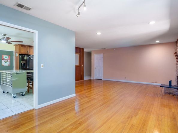 1014 W Homestead Road, Sunnyvale CA 94087