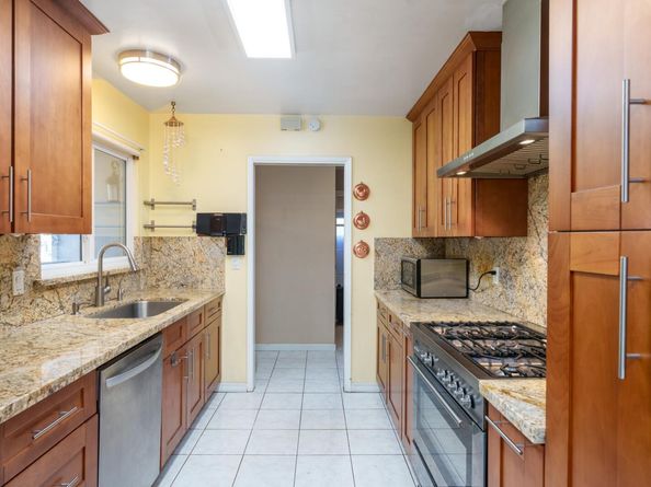 1014 W Homestead Road, Sunnyvale CA 94087