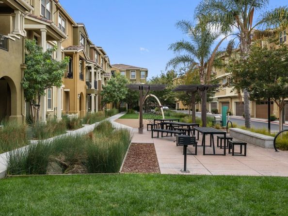 601 Cinnamon Circle, Mountain View CA 94043