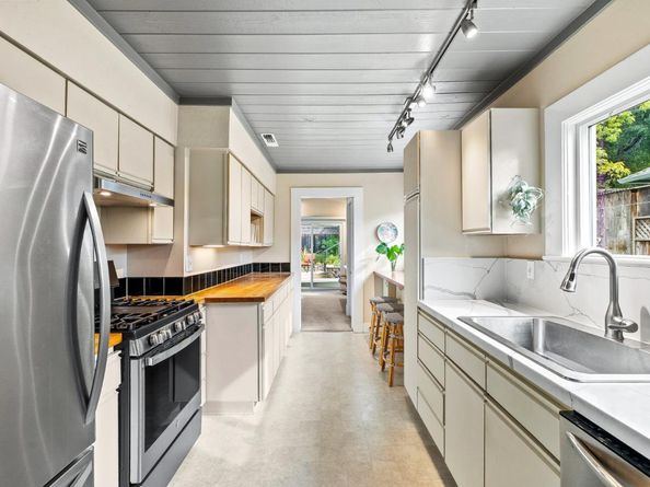 134 May Avenue, Santa Cruz CA 95062