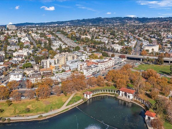 Grand, Oakland CA 94610