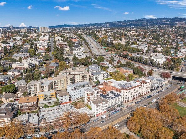 Grand, Oakland CA 94610