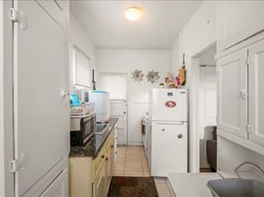 Grand, Oakland CA 94610