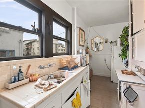 Grand, Oakland CA 94610