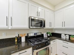 566 Almaden Walk Loop, San Jose CA 95125