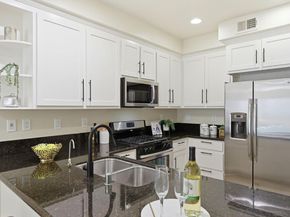 566 Almaden Walk Loop, San Jose CA 95125