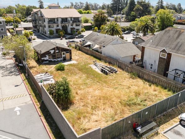 719 Darwin Street, Santa Cruz CA 95062