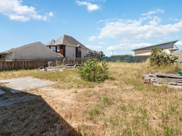 719 Darwin Street, Santa Cruz CA 95062