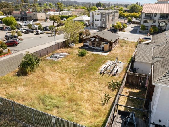 719 Darwin Street, Santa Cruz CA 95062