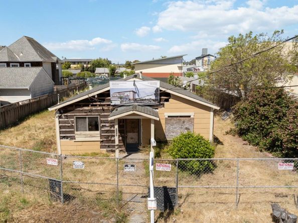 719 Darwin Street, Santa Cruz CA 95062