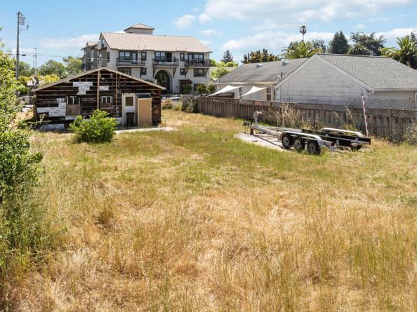 719 Darwin Street, Santa Cruz CA 95062