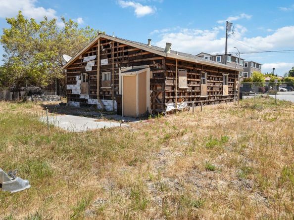 719 Darwin Street, Santa Cruz CA 95062