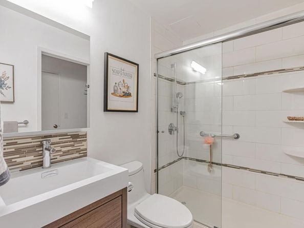 4 Anchor Drive F230, Emeryville CA 94608