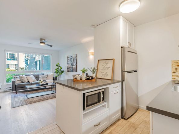 4 Anchor Drive F230, Emeryville CA 94608