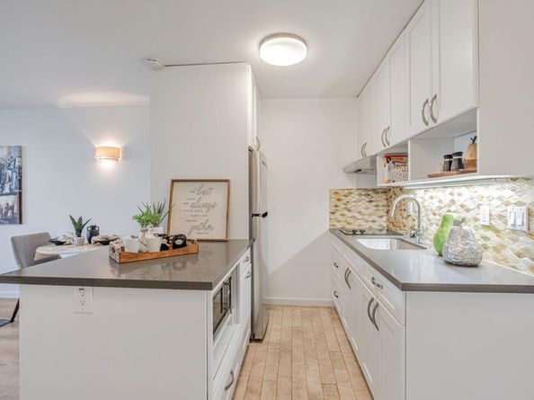 4 Anchor Drive F230, Emeryville CA 94608