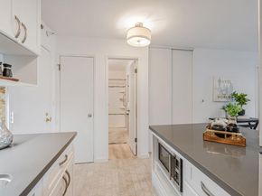 4 Anchor Drive F230, Emeryville CA 94608