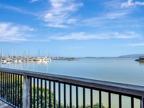 4 Anchor Drive F230, Emeryville CA 94608