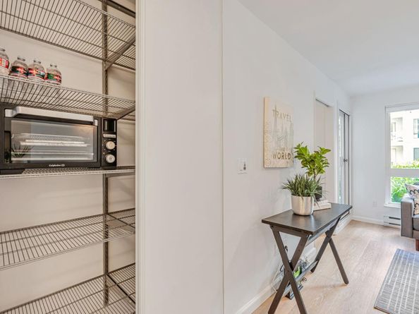 4 Anchor Drive F230, Emeryville CA 94608