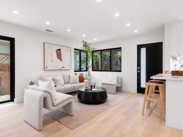 120 Abelia Way, East Palo Alto CA 94303