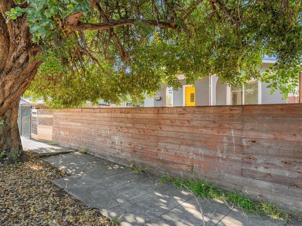 1521 80th Avenue, Oakland CA 94621