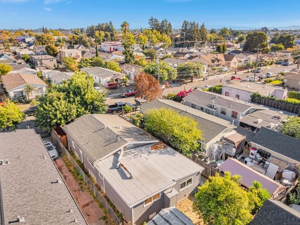 1521 80th Avenue, Oakland CA 94621