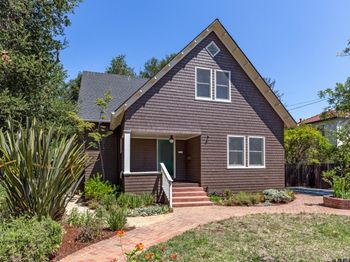 2131 Harvard Street