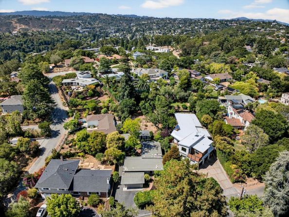 832 Holly Road, Belmont CA 94002