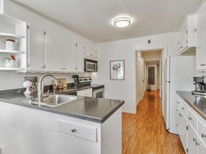 1400 Oakhurst Avenue, San Carlos CA 94070