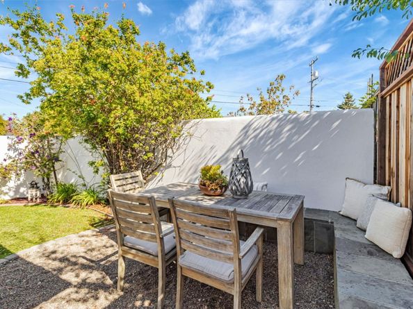 1400 Oakhurst Avenue, San Carlos CA 94070