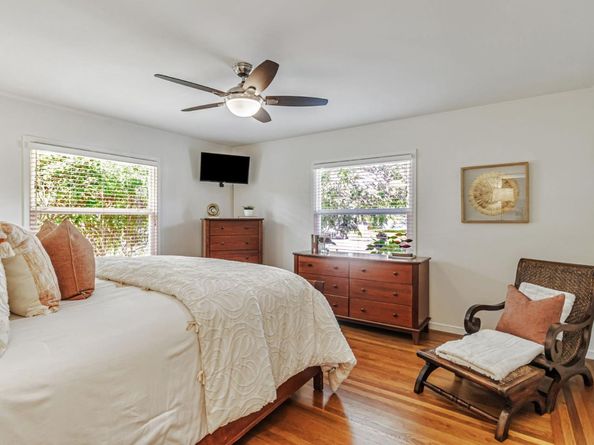 1400 Oakhurst Avenue, San Carlos CA 94070