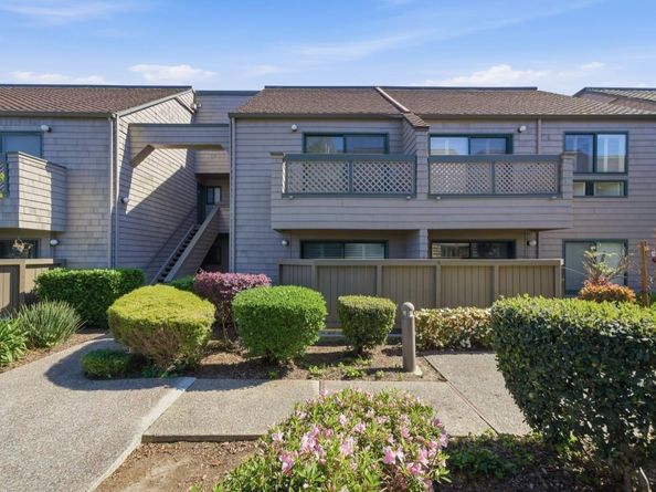 32 Cove Lane, Redwood Shores CA 94065