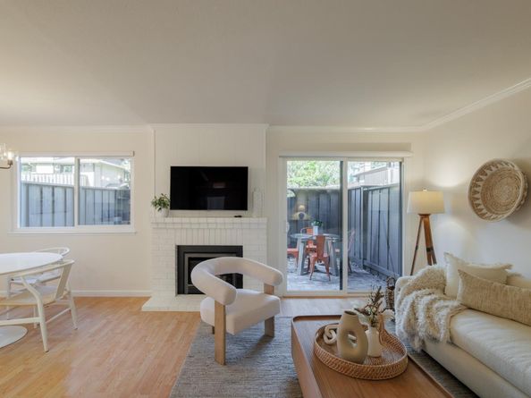 610 Gilbert Avenue 25, Menlo Park CA 94025