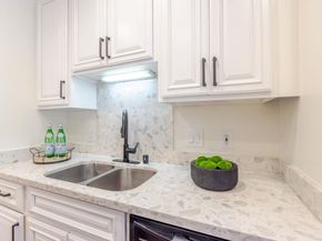 279 Tradewinds Drive 6, San Jose CA 95123