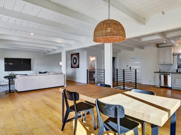 2323 Mastlands Drive, Oakland CA 94611