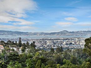 2323 Mastlands Drive, Oakland CA 94611