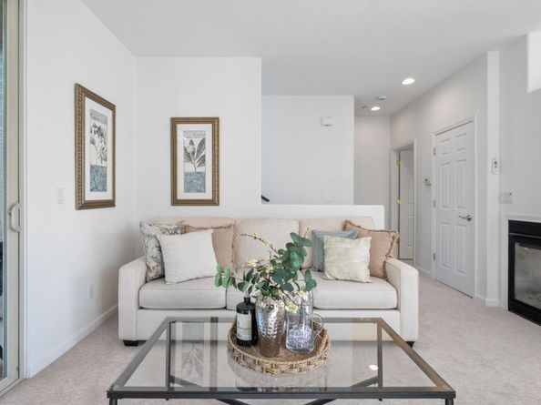 25118 Angelina Lane 20, Hayward CA 94544