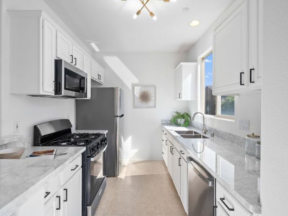 25118 Angelina Lane 20, Hayward CA 94544