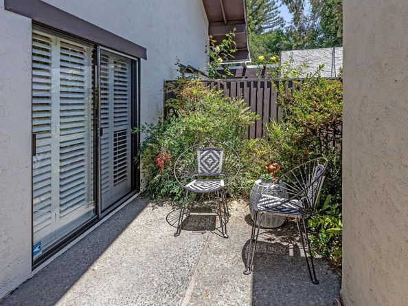 2435 Sharon Oaks Drive, Menlo Park CA 94025