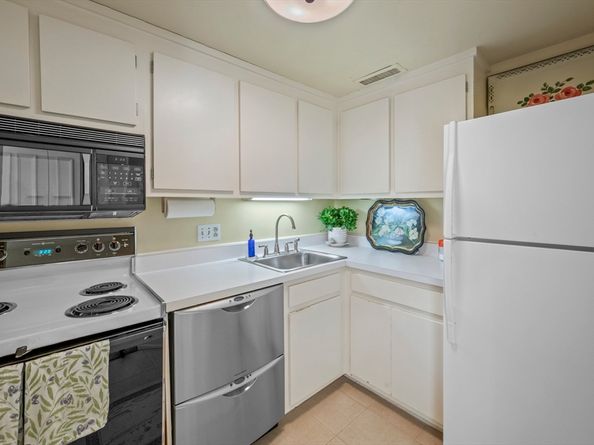 9 Skinner's Path 9, Marblehead MA 01945
