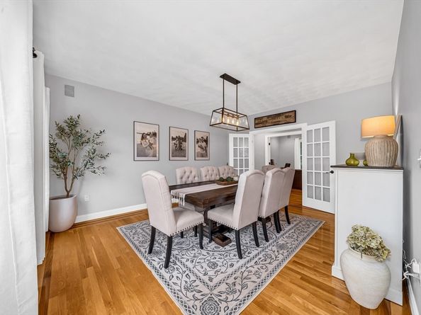 3 Suffolk Cir, Andover MA 01810