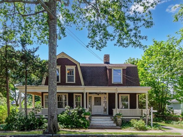 43 Main St, Mattapoisett MA 02739
