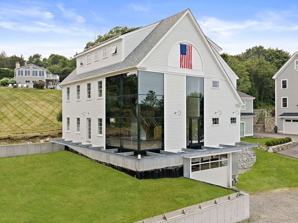 4 Holly Rd, Marshfield MA 02050