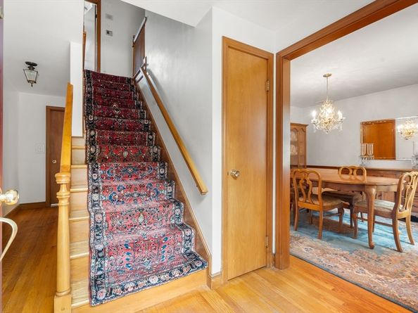40 Cape Cod Ln, Milton MA 02186