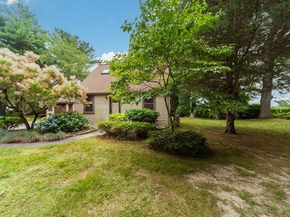 634 Pine St, Bridgewater MA 02324