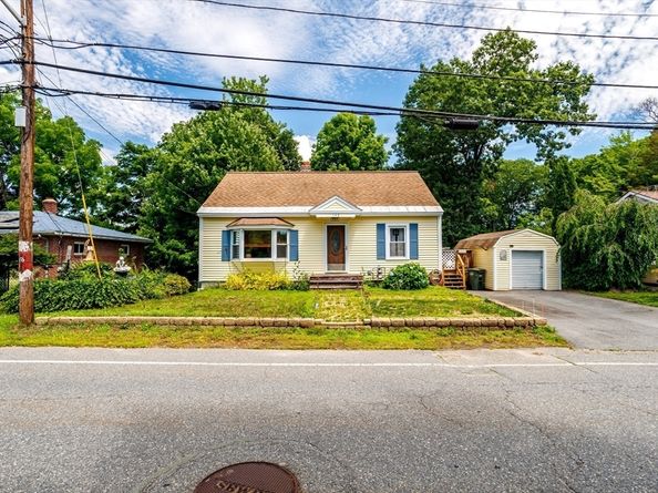 148 Pond St, Leominster MA 01453