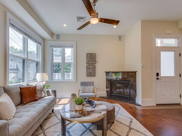 10-14 Boylston Pl 10, Boston MA 02130